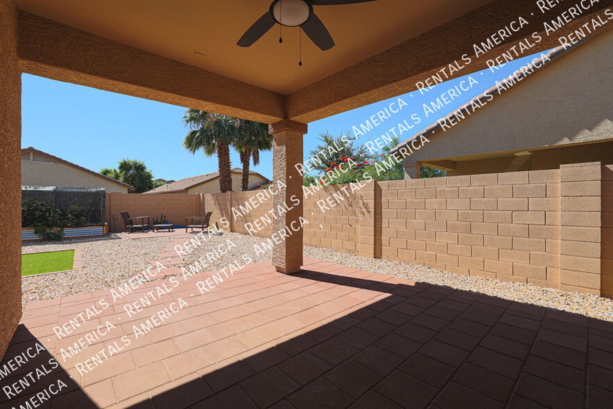 Building Photo - 201 W Kona Dr