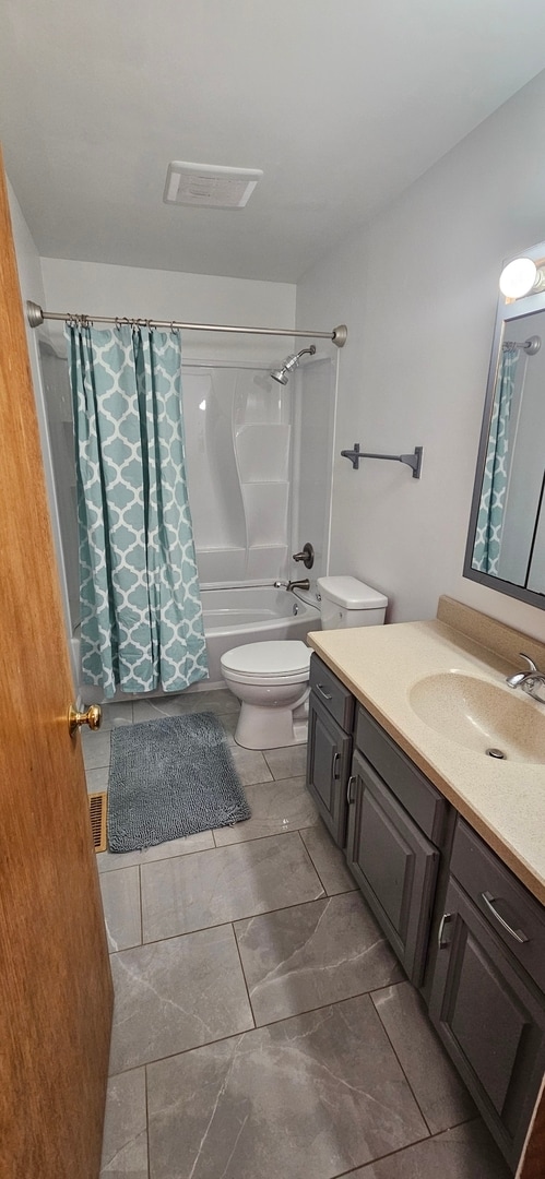 Building Photo - 1702 Knoll Ave