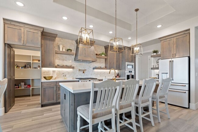 Building Photo - Elegant Residence on an Arce Lot