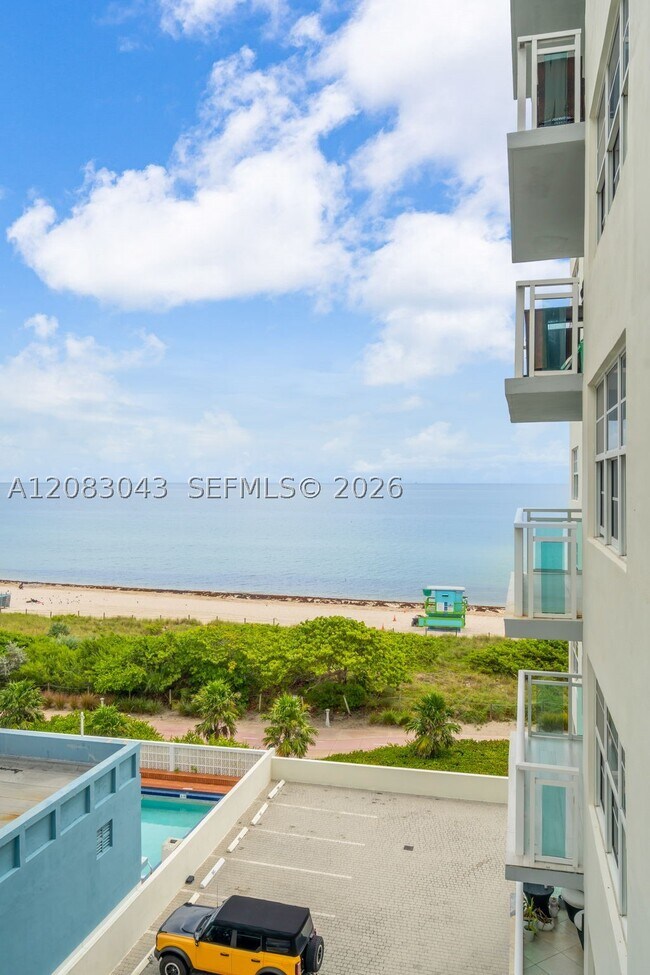 Building Photo - 6917 Collins Ave