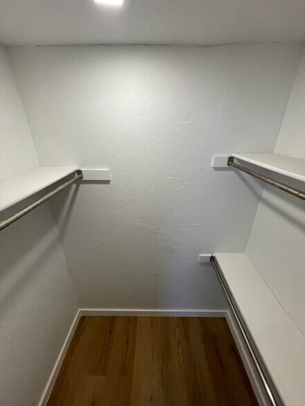 Building Photo - 222 N Hoke St