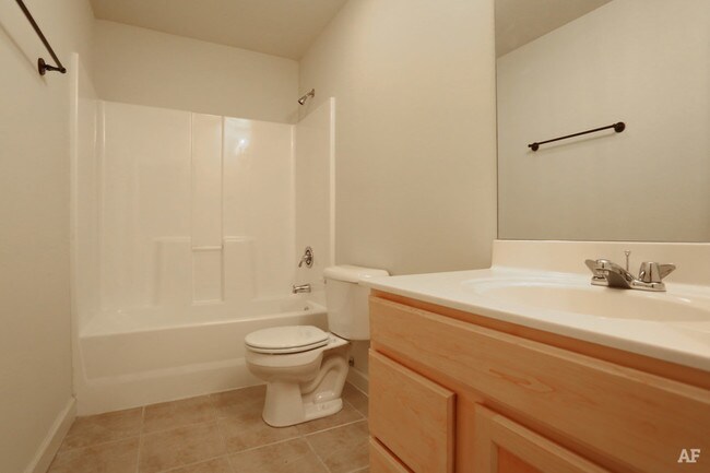 Building Photo - 3312-3314 Jenne Hill Dr