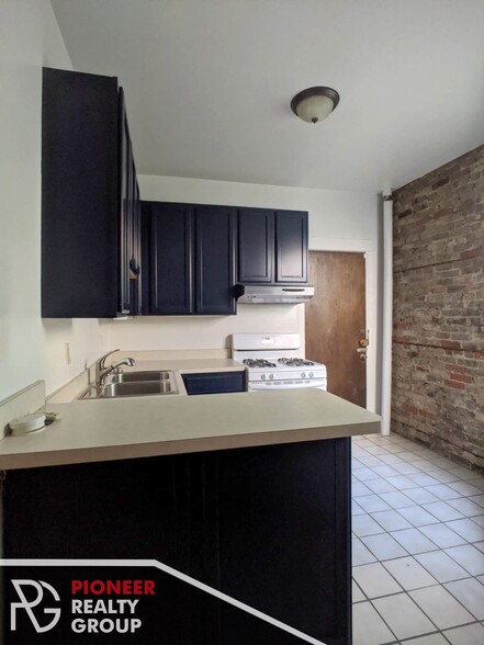Building Photo - 1224 N Dearborn St