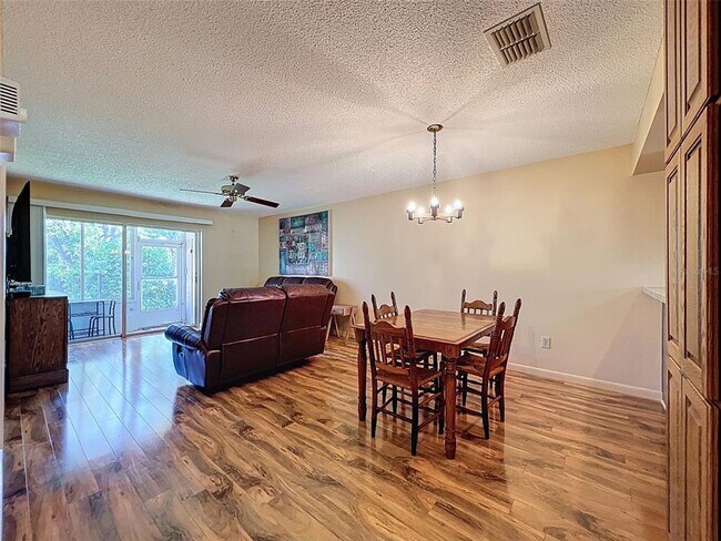 Building Photo - 6533 Spring Flower Dr