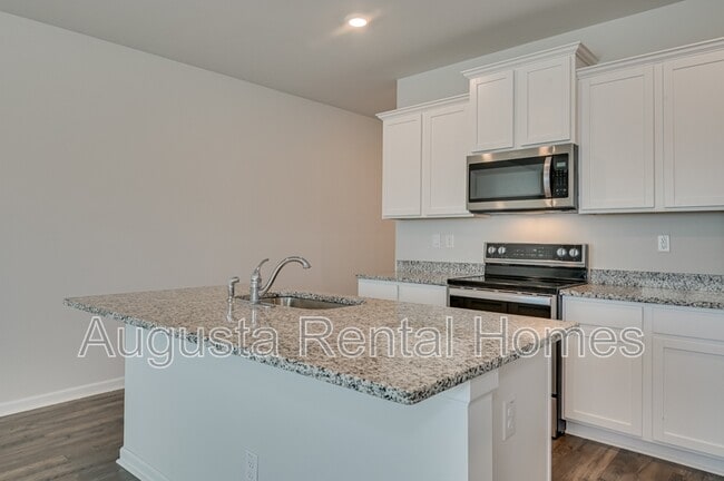 Building Photo - 5419 Thrasher Ln