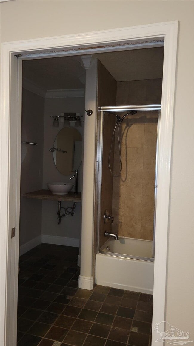 Building Photo - 1010 N Hayne St