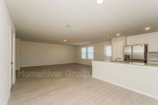 Building Photo - 559 Filibusters Trail