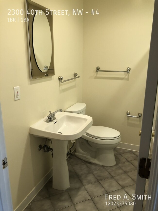 Building Photo - Glover Park Spacious Beautiful One-Bedroom...