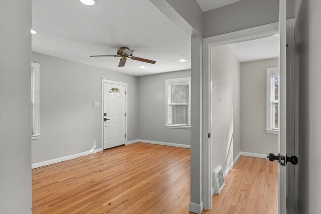 Building Photo - 963 Collier Pl