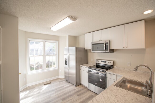 Building Photo - 223 Gregory Dr