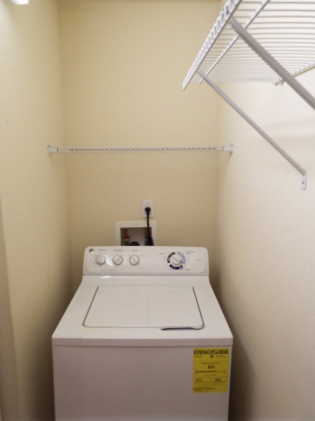 Building Photo - 13100 Bella Casa Cir