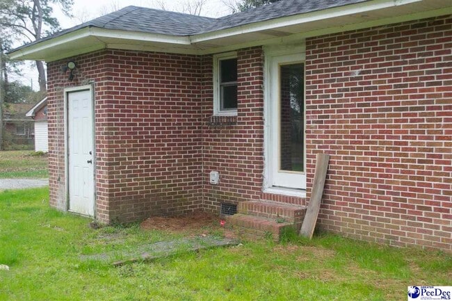 Building Photo - 109 Lands End Dr
