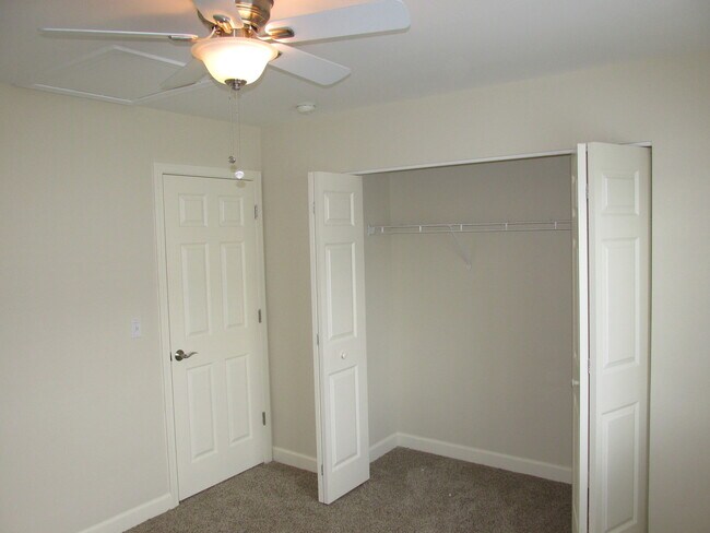 Building Photo - 32461 Rushmore Ave