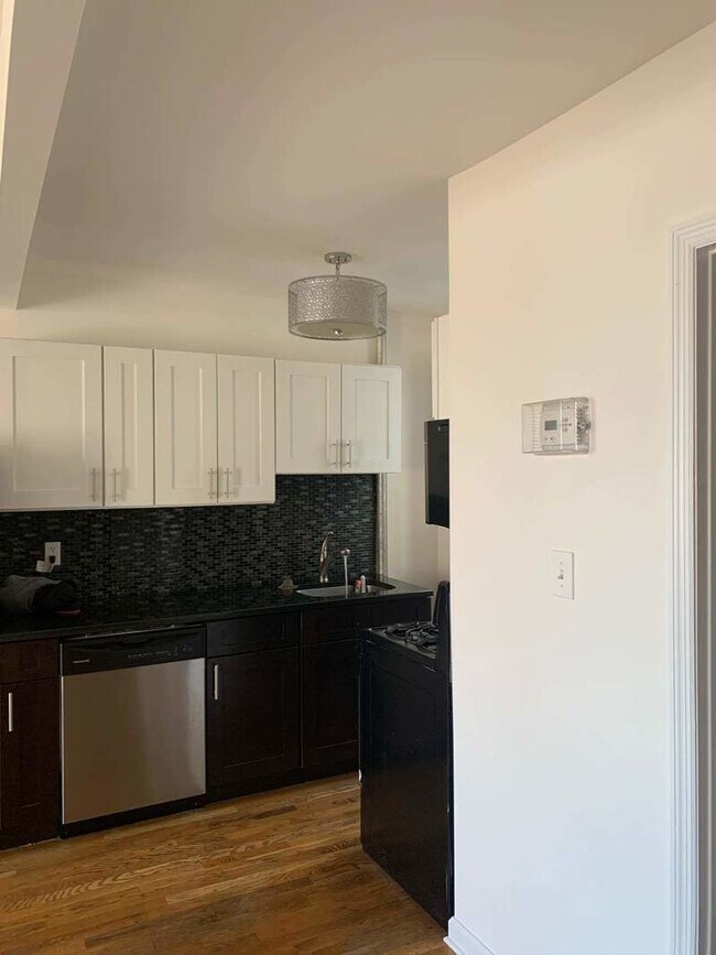 3041 43rd St 3041 43rd St Astoria NY 11103 Apartment Finder