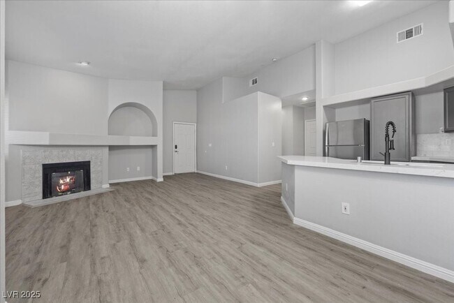 Building Photo - 900 Heavenly Hills Ct