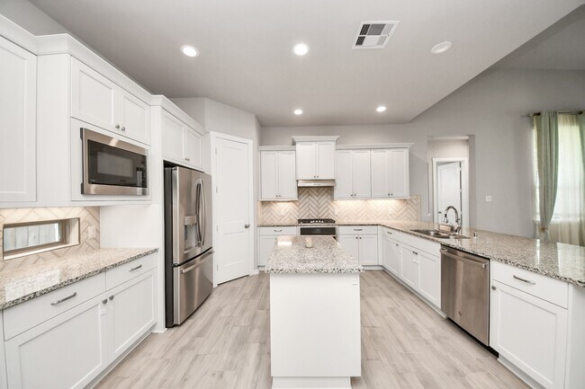 Building Photo - 24754 Levante Dr
