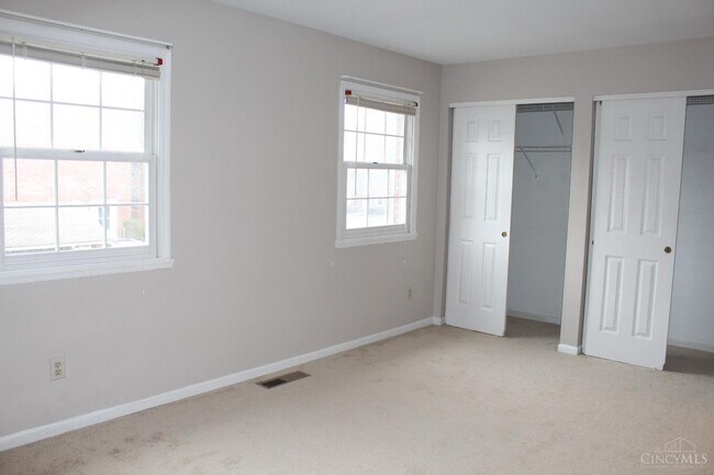 Building Photo - 9156 Dominion Cir