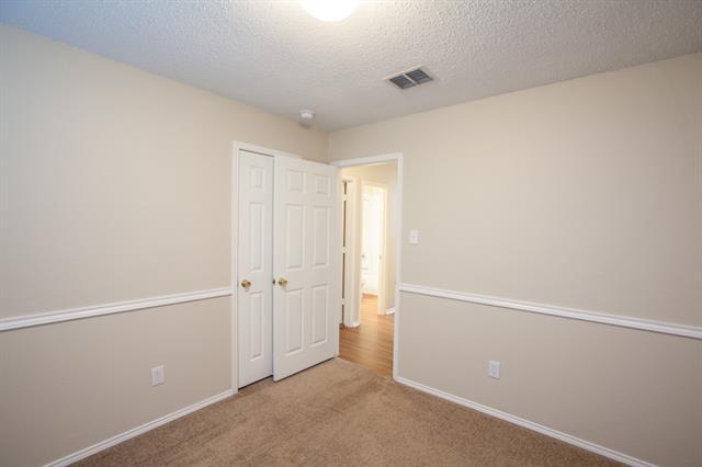 Building Photo - 1118 Water Oak Way