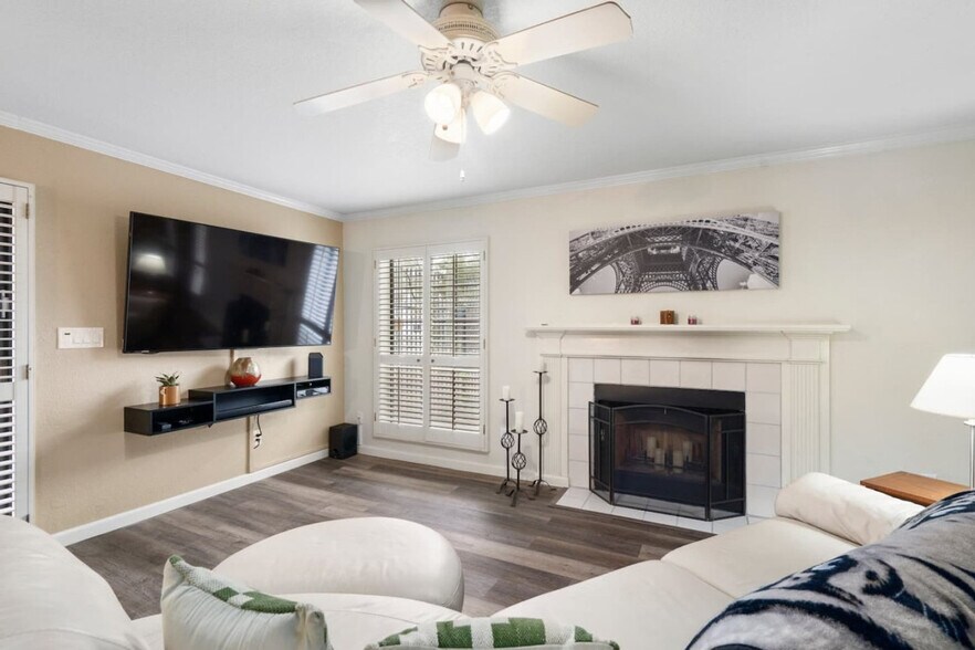 Building Photo - 8314 N 21st Dr