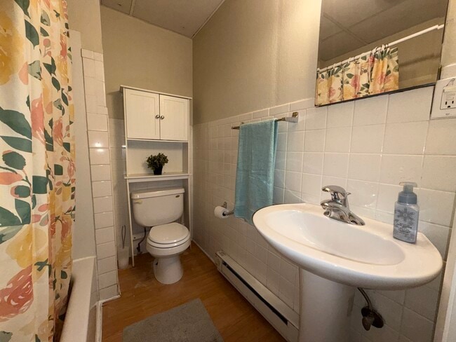 Building Photo - 263 Center St