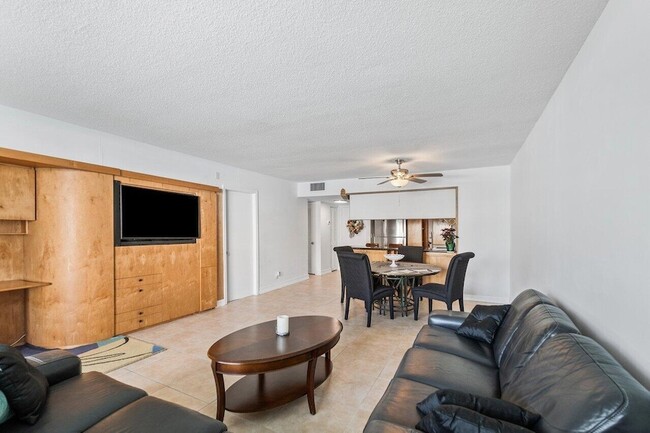 Building Photo - 1801 S Ocean Dr