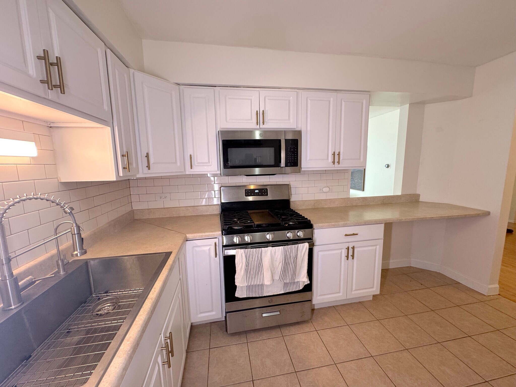Building Photo - 1450 Sandpebble Dr
