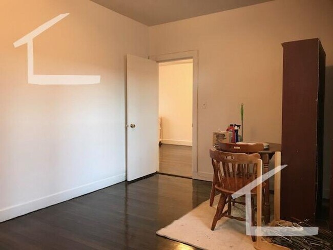 Building Photo - Amazing 2 bed 1 bath in Allston....