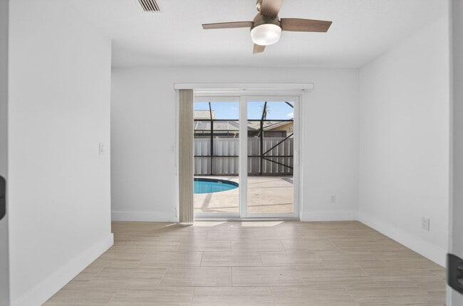 Building Photo - 5230 Woodruff Ln