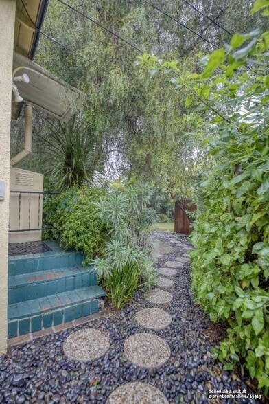 Building Photo - 5142 Balboa Blvd