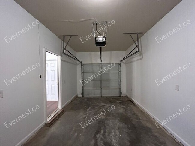 Building Photo - 5876 Grande River Rd