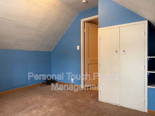 Building Photo - 57 N Terrace