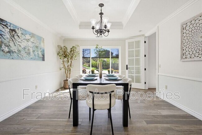 Building Photo - 29059 Meadow Glen Way W