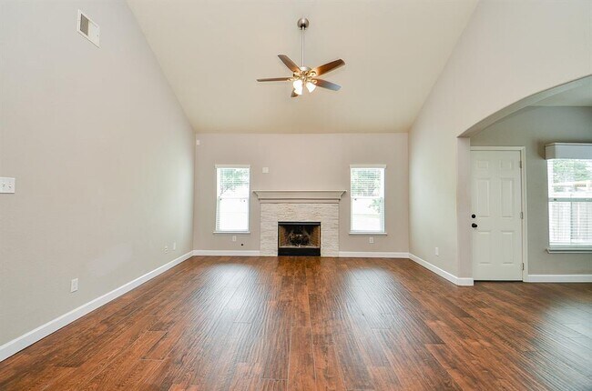 Building Photo - 25418 Lockspur Dr