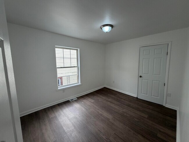 Building Photo - 130 N Tennessee Ave