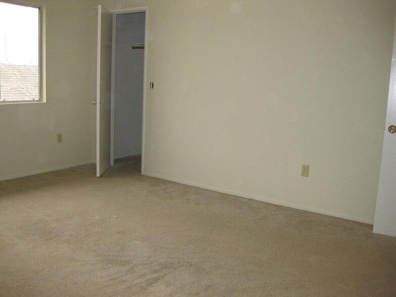 Building Photo - 18541 Demion Ln
