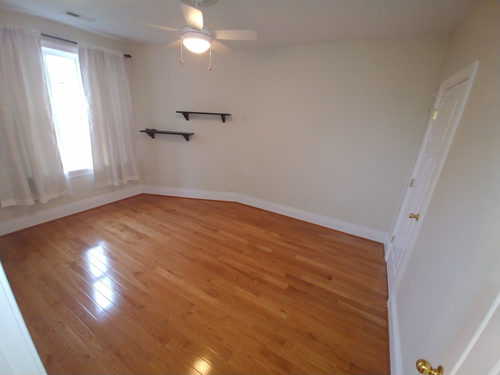 Building Photo - 1354 Pennsylvania Ave SE