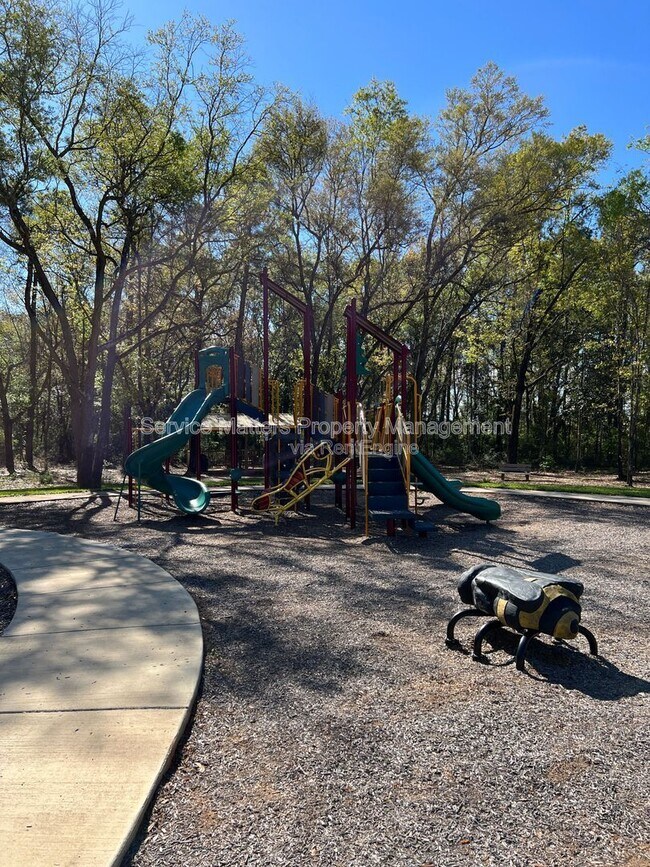 Building Photo - 5184 Peach Dr