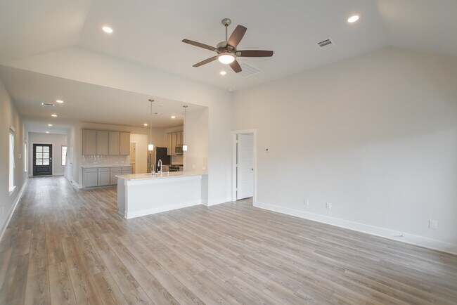 Building Photo - 10614 Whitejacket