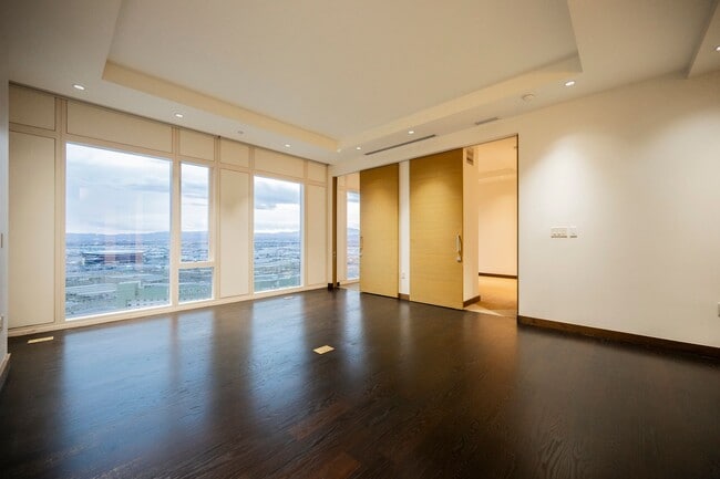 Building Photo - Waldorf Astoria Las Vegas- 1 bed .5 bath on the 39th floor!