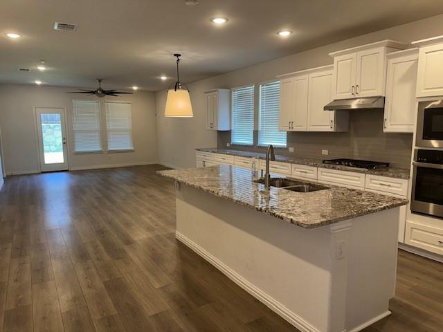 Building Photo - 5534 Capilano Ct