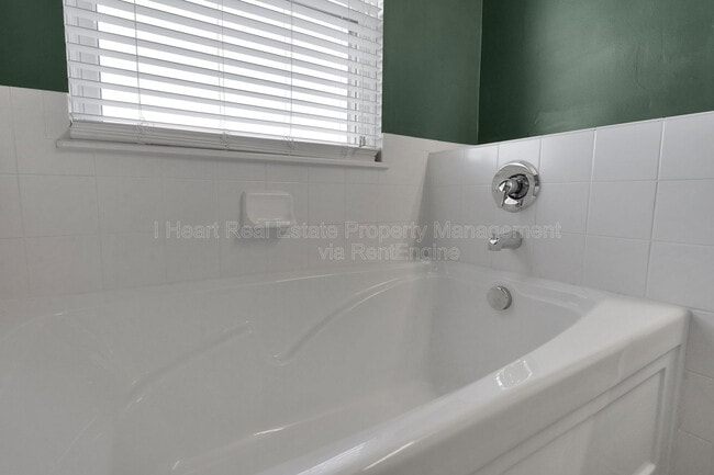 Building Photo - 5635 Holly River Ave