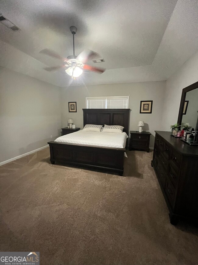 Building Photo - 500 Tulip Ln