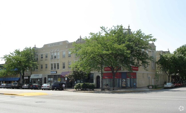 Primary Photo - 6011 W Cermak Rd