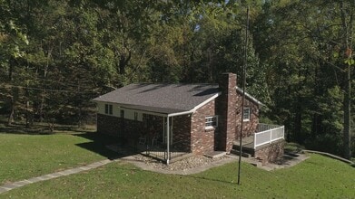 Building Photo - 2-Bedroom Single-Family Home with Garage and Spacious Yard in Unity Township