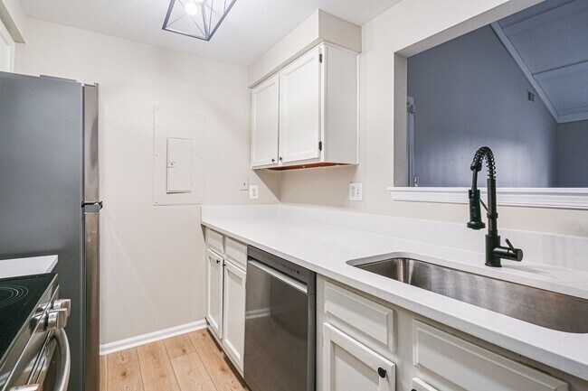 Building Photo - Germantown, MD