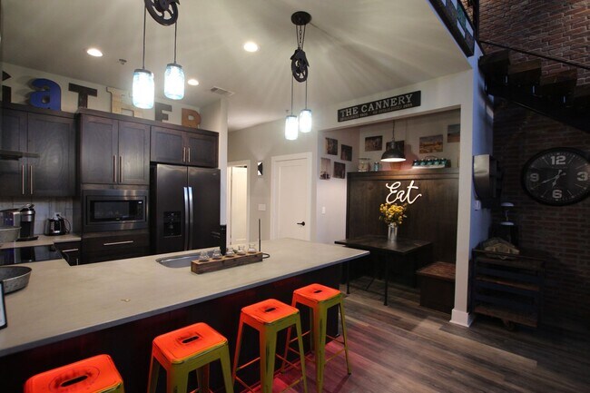 Building Photo - The Cannery Lofts - R5 (Furnished)