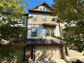 Building Photo - 3216 Creole Ln