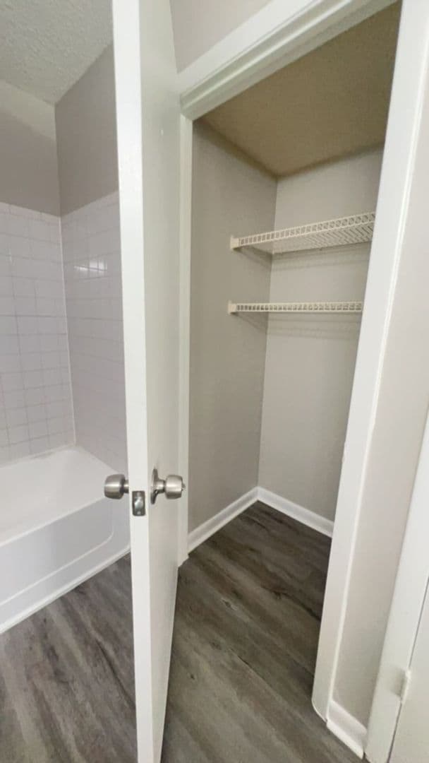 Building Photo - Come see this 1 bedroom, 1 bath condo for ...