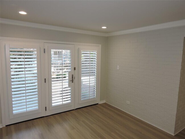 Building Photo - 12245 Montego Plaza