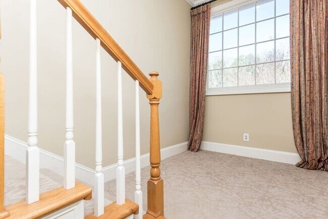 Building Photo - North Druid Hills Hidden Gem! 4Bed-4Bath, Hardwood Floors, Available NOW!